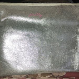 Small metallic sliver pouch